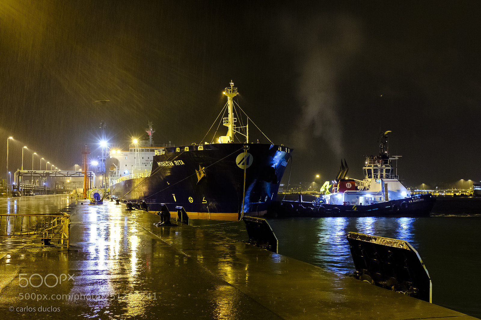 Fujifilm X100F sample photo. Lluvia photography