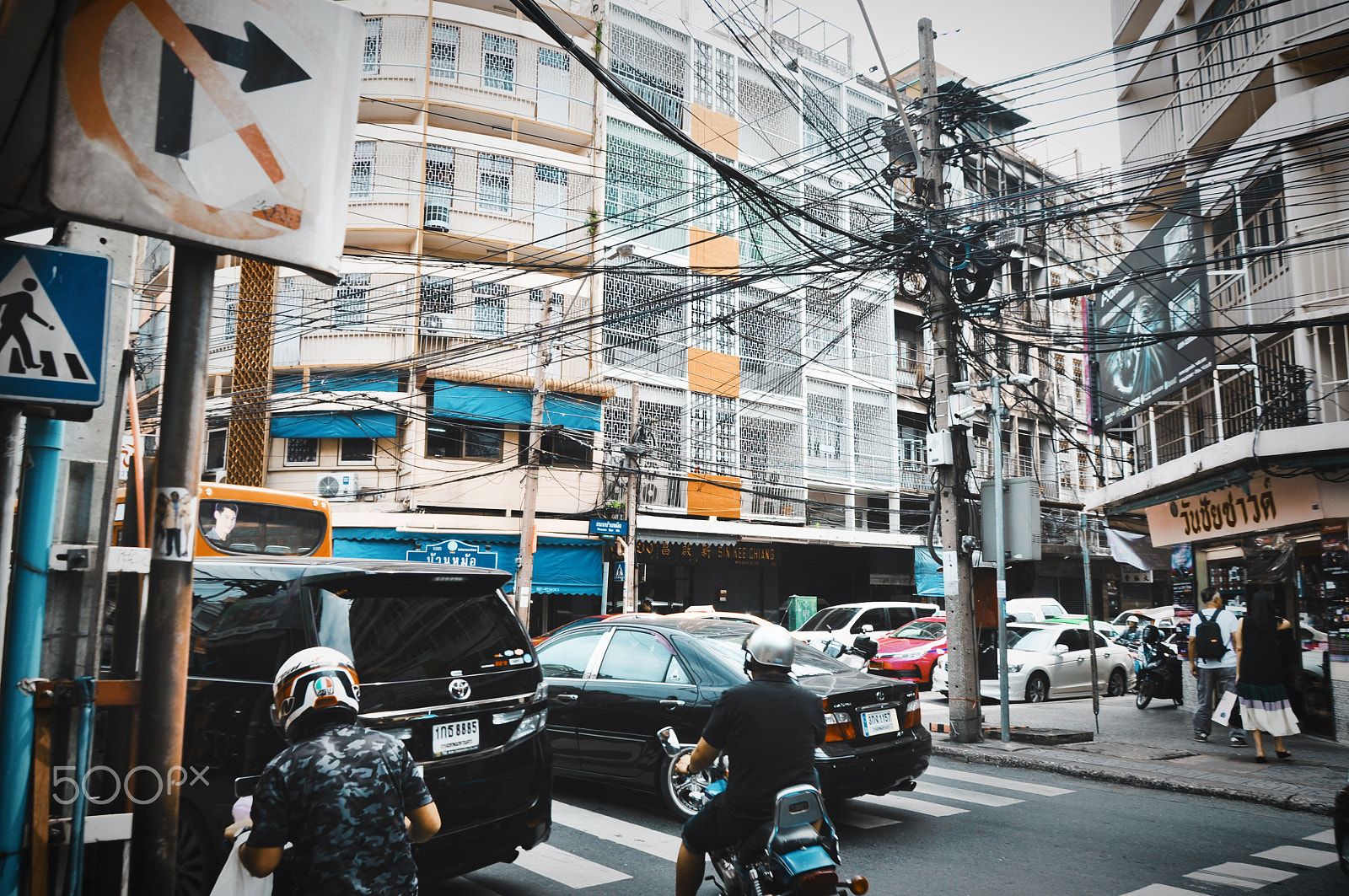 Nikon D5000 sample photo. Bangkok city street photography