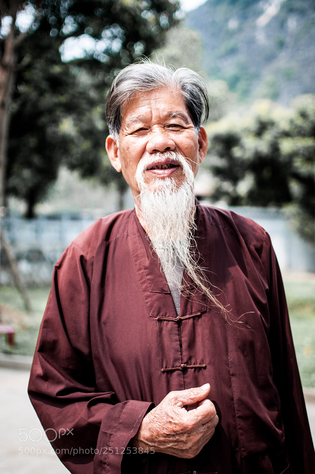 Nikon D90 sample photo. The spirit carries on photography