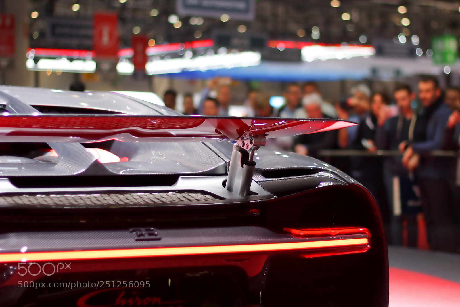 Canon EOS 600D (Rebel EOS T3i / EOS Kiss X5) sample photo. Roadster’s back photography