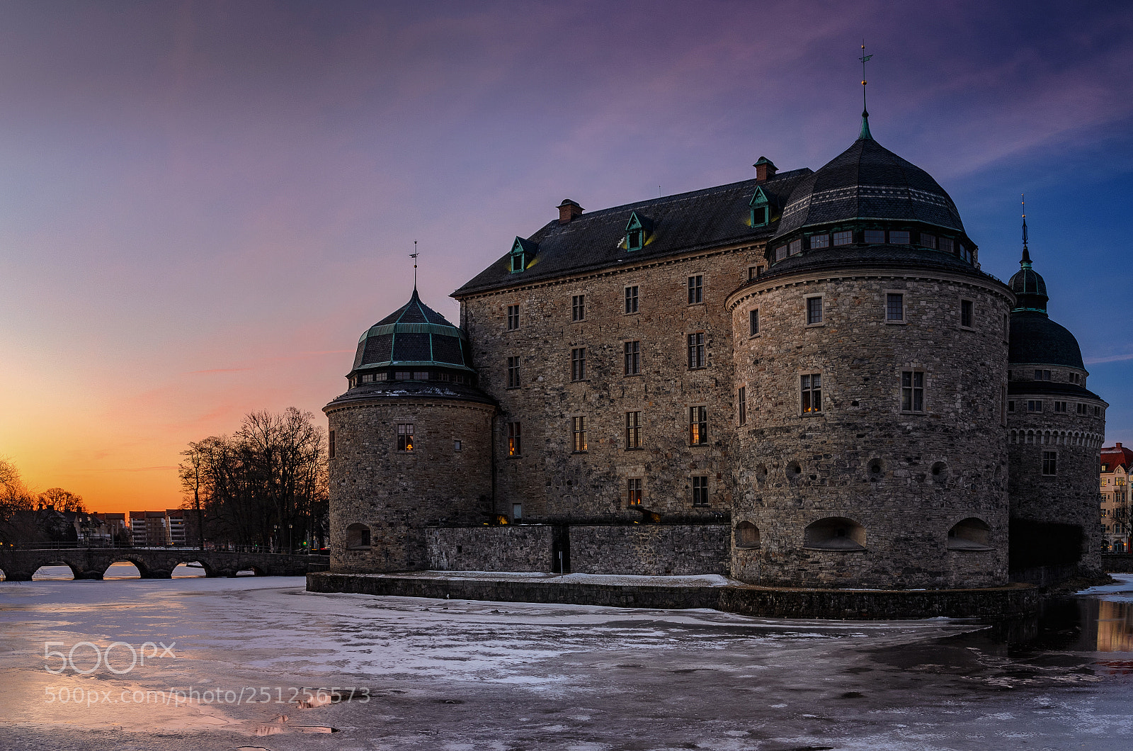 Nikon D7000 sample photo. Dawn by the castle photography