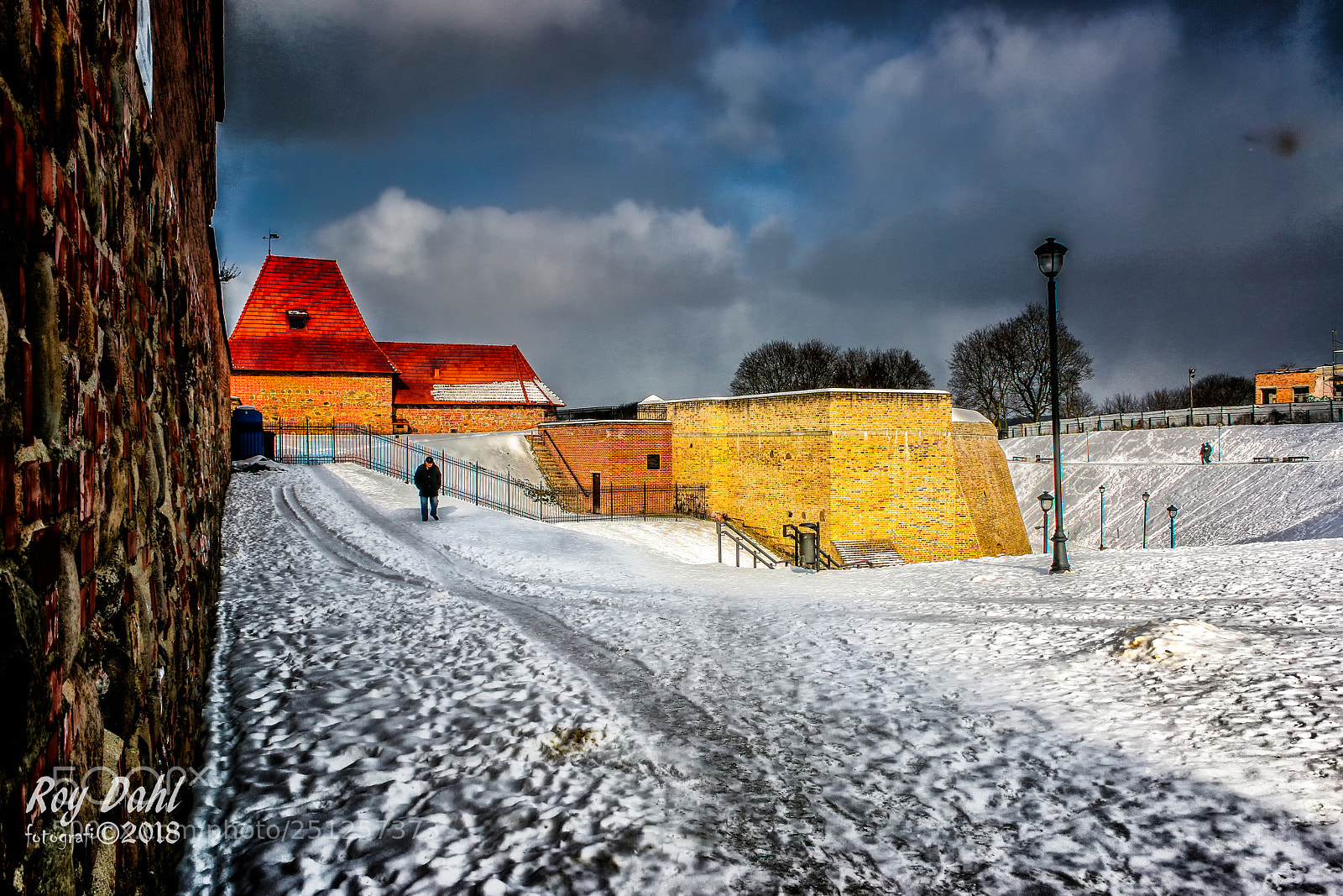 Canon EOS 70D sample photo. The bastion of vilnius photography
