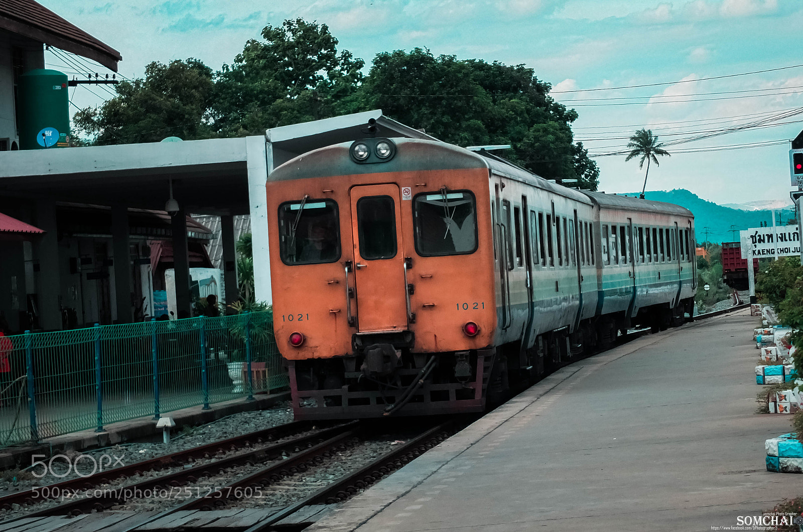 Fujifilm X-S1 sample photo. Kaeng khoi junction railway photography