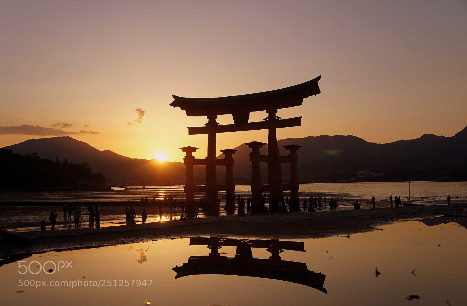 Sony Alpha NEX-5N sample photo. Goodnight miyajima! photography