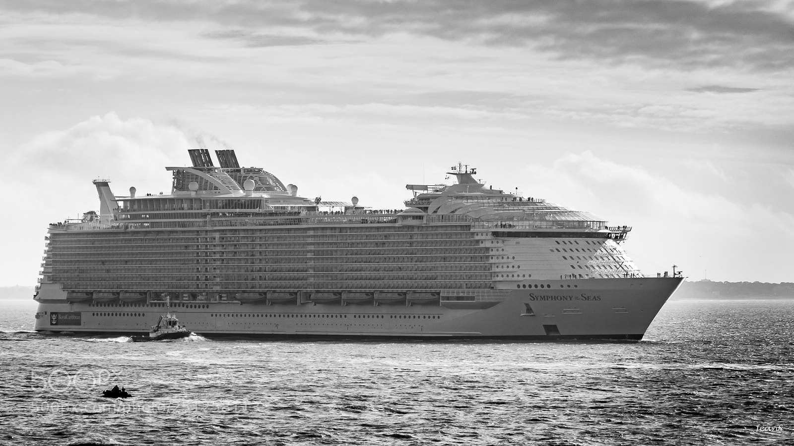 Canon EOS 80D sample photo. Symphony of the seas photography