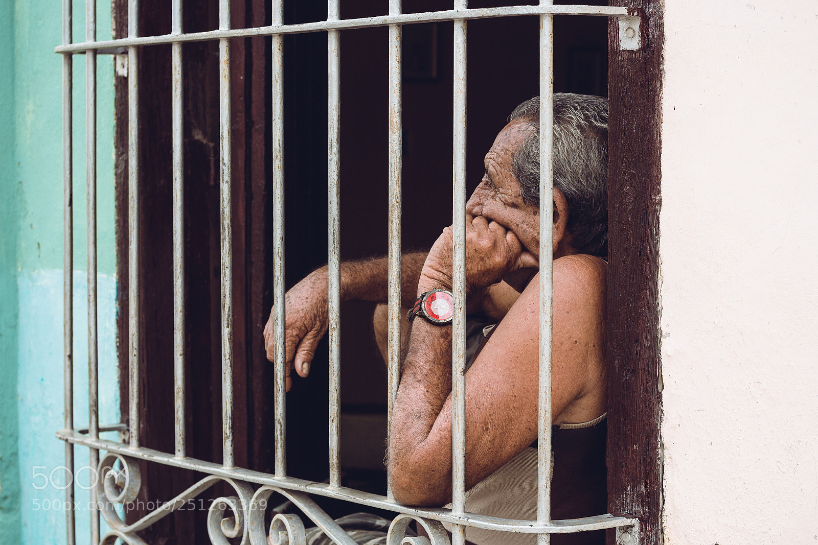 Canon EOS 700D (EOS Rebel T5i / EOS Kiss X7i) sample photo. Old man in cuba photography