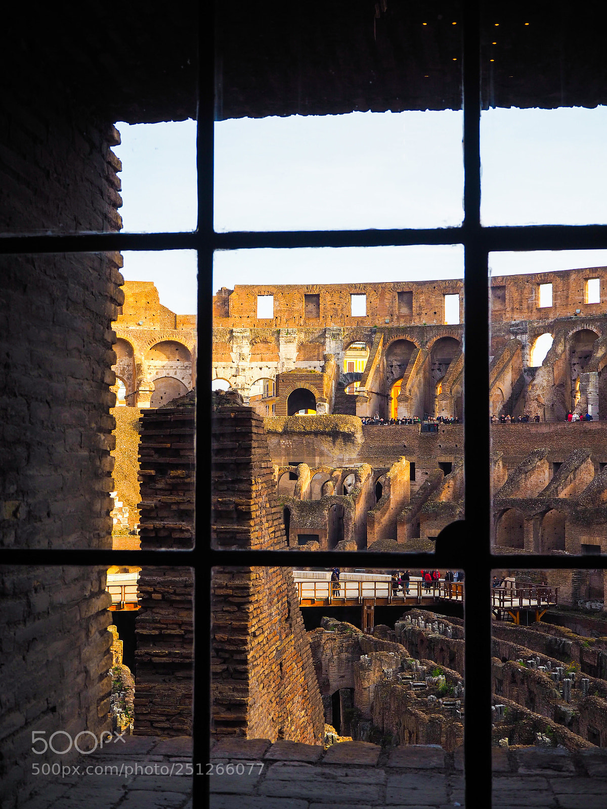Olympus OM-D E-M10 II sample photo. Roma - colosseo photography