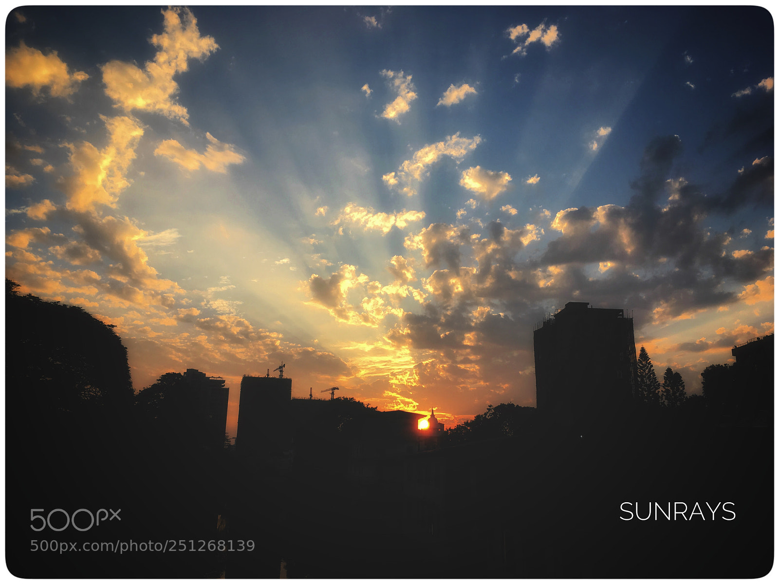 Apple iPhone SE sample photo. Sun rays photography