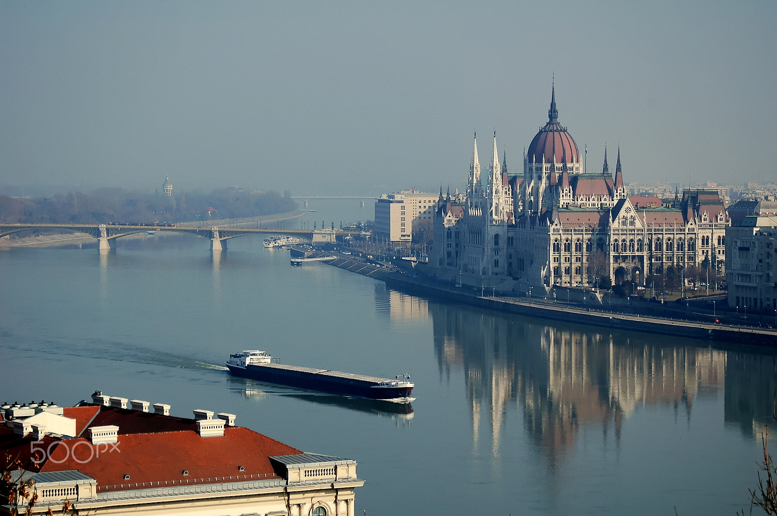 Nikon D70 + AF Zoom-Nikkor 28-80mm f/3.3-5.6G sample photo. Budapest/donau and the hungarian parliament photography