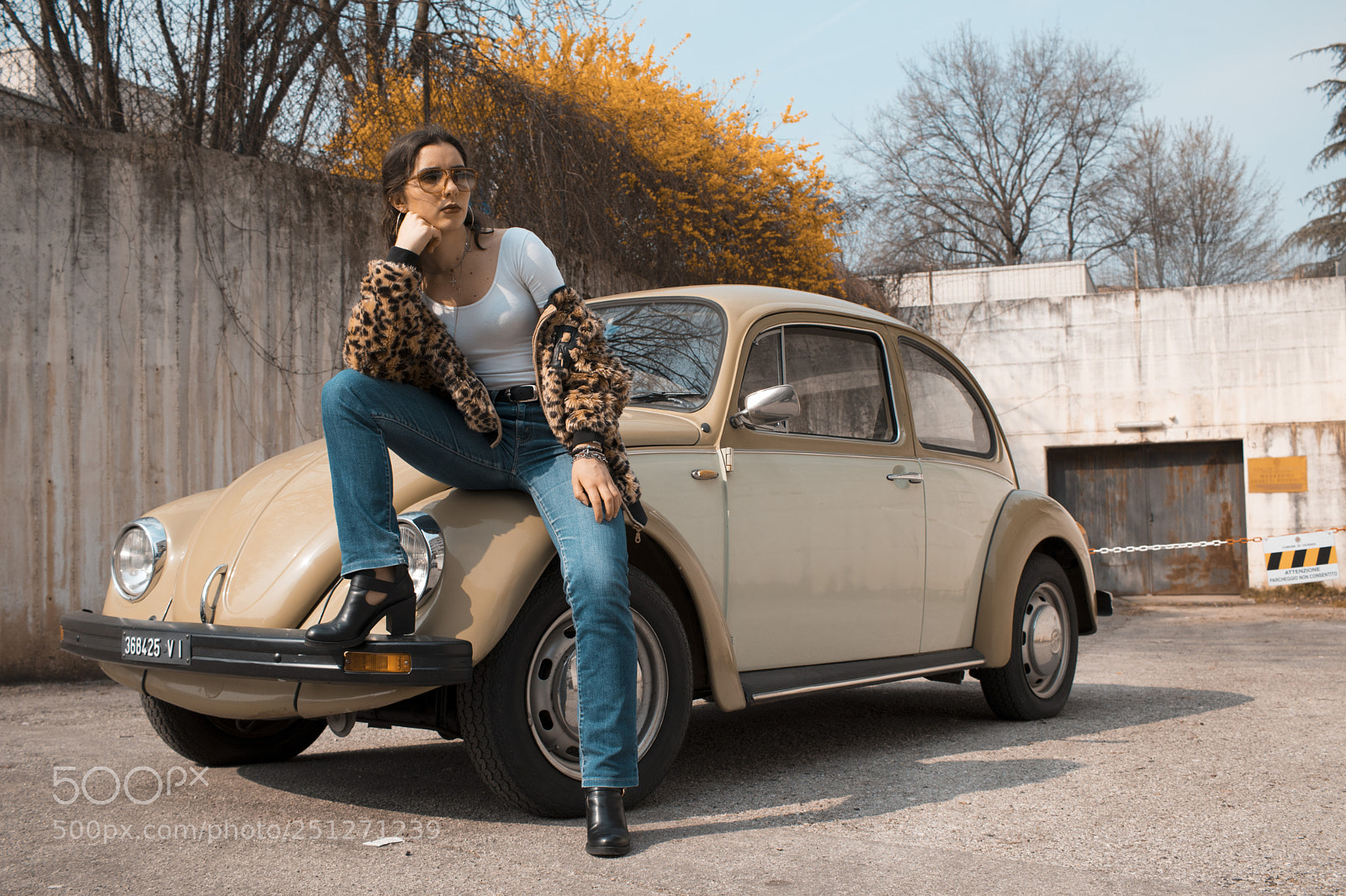 Canon EOS 200D (EOS Rebel SL2 / EOS Kiss X9) sample photo. Beauty on the beetle photography