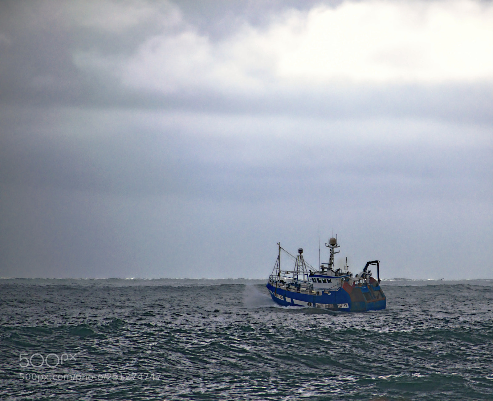 Nikon D5300 sample photo. Men i can smell photography