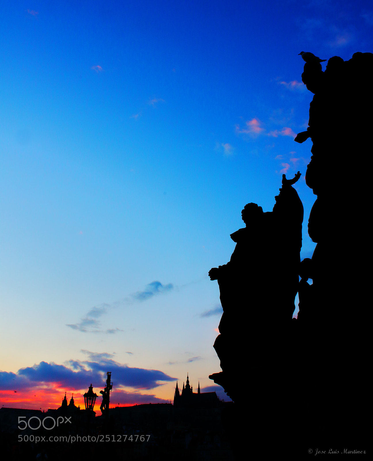 Canon EF-S 18-55mm F3.5-5.6 IS sample photo. Recuerdos de praga photography