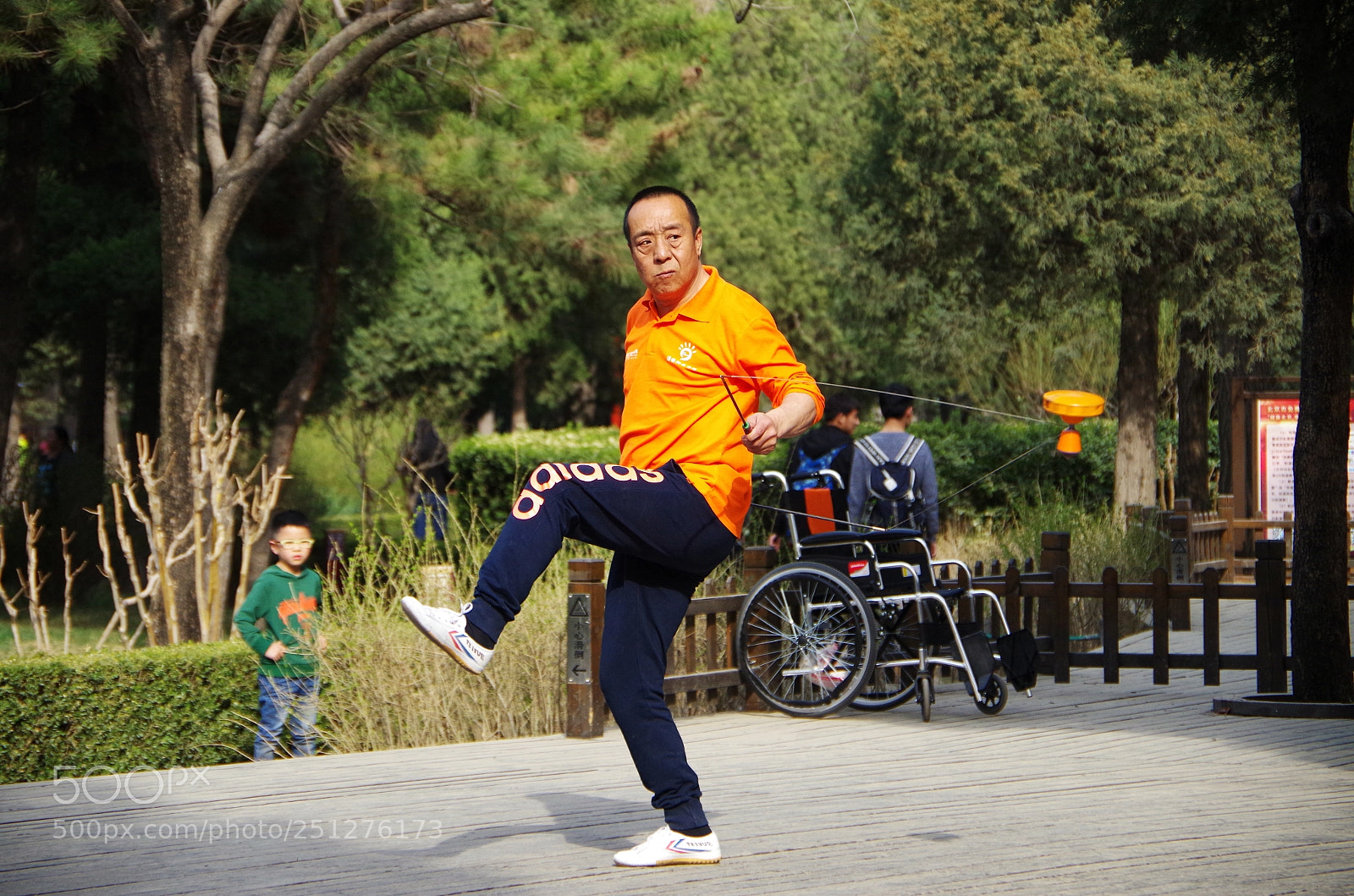 Pentax K-50 sample photo. Diabolo 空竹 photography