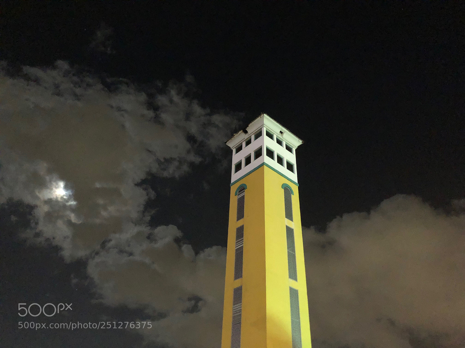Apple iPhone X sample photo. Bahama tower photography