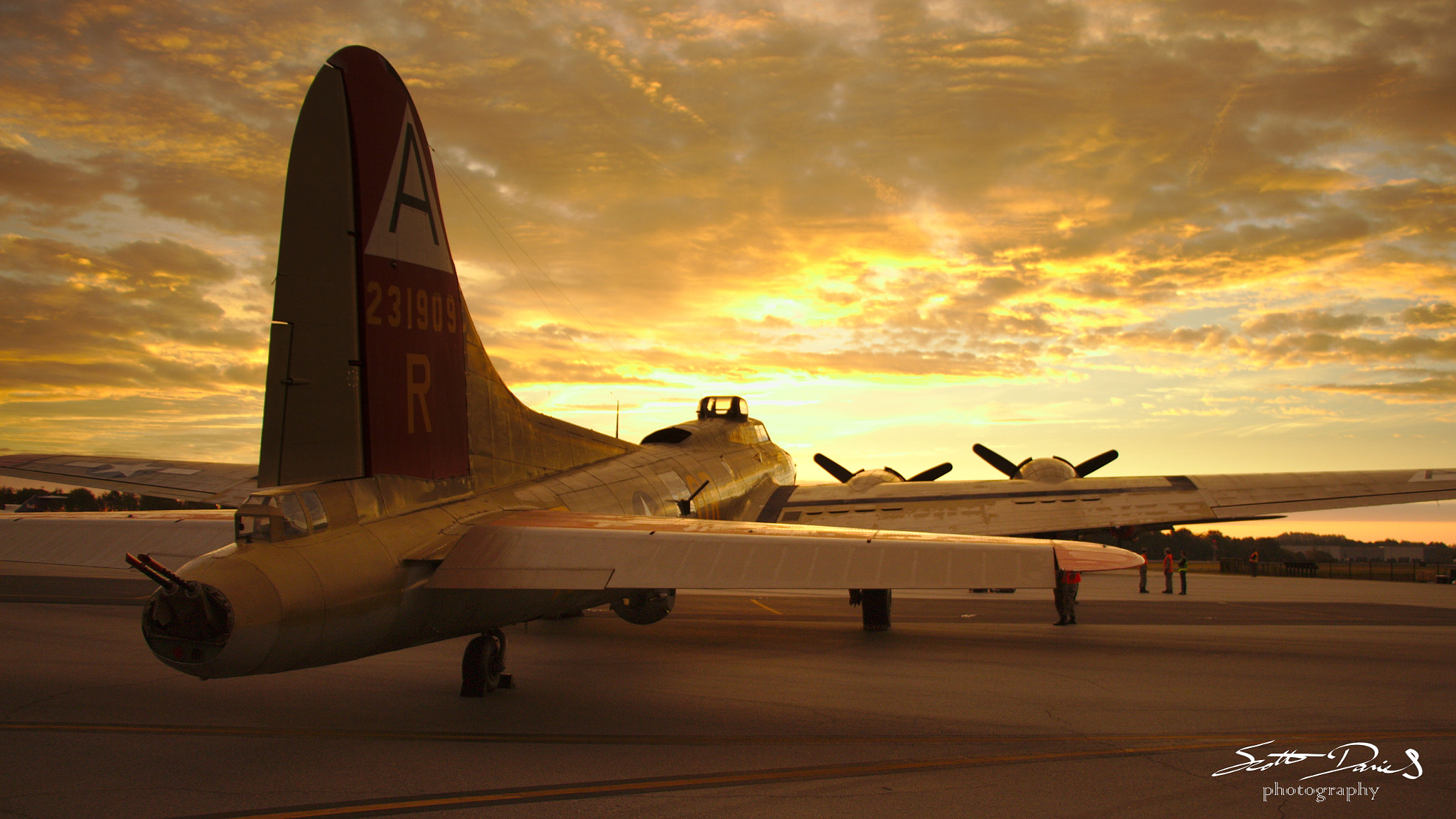 Canon EOS 650D (EOS Rebel T4i / EOS Kiss X6i) sample photo. Flying fortress photography