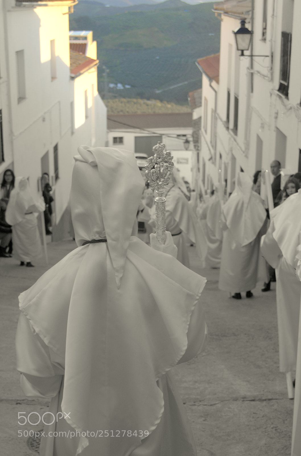 Sony Alpha DSLR-A230 sample photo. Estacion de penitencia photography