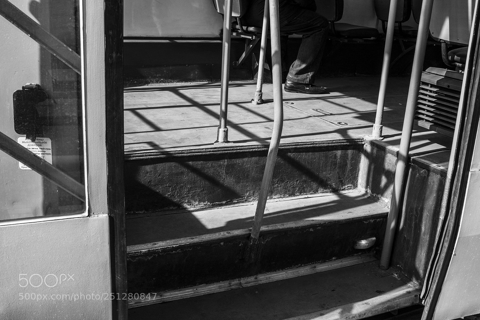 Canon EOS 500D (EOS Rebel T1i / EOS Kiss X3) sample photo. Stairs photography