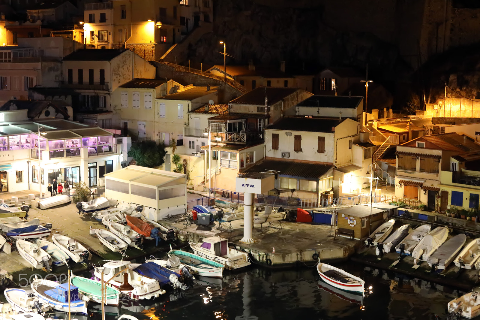 Canon EOS 5D Mark IV sample photo. Cute marseille harbor photography