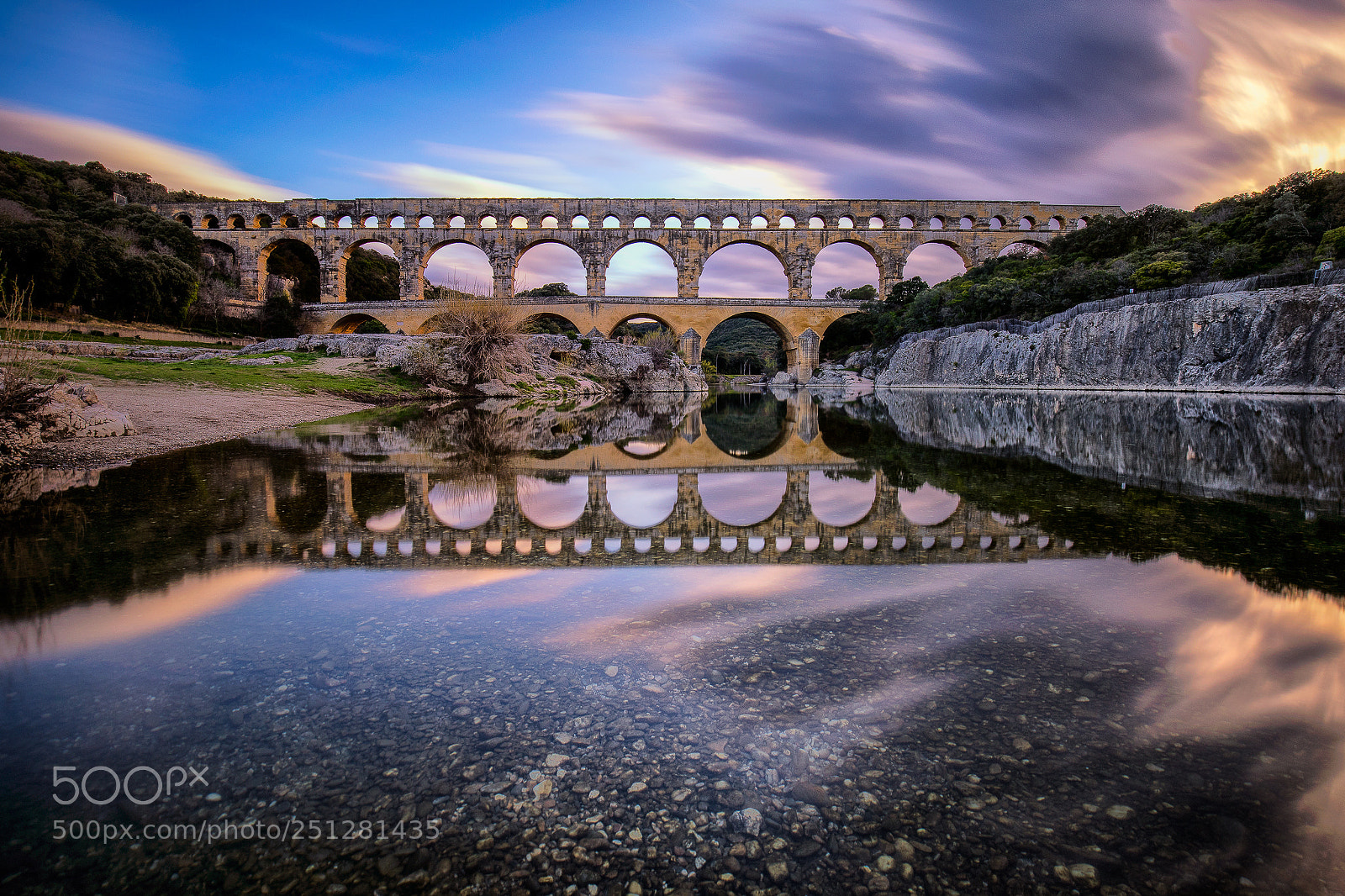 Canon EOS 5D Mark IV sample photo. Pont du gard photography