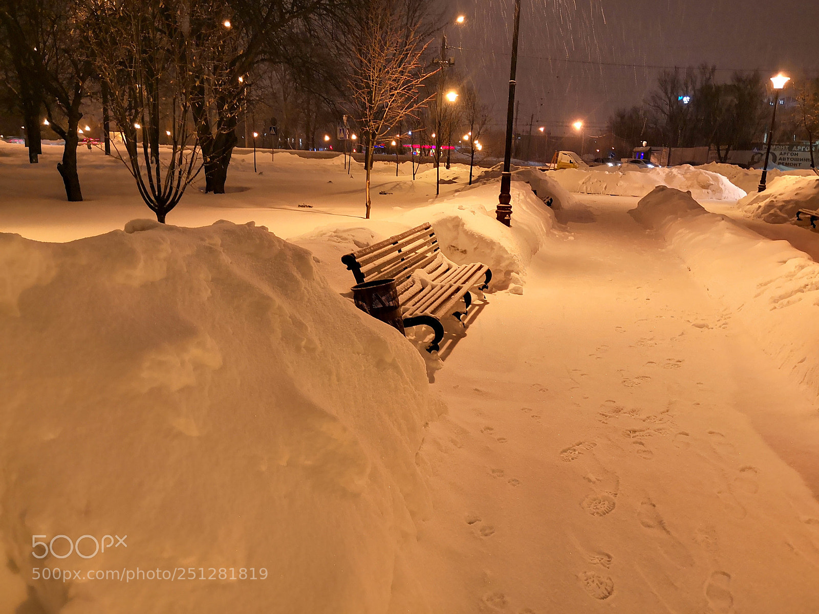 HUAWEI Mate 10 Pro sample photo. Snow in the park photography