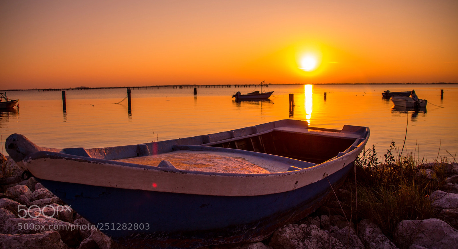 Canon EOS 700D (EOS Rebel T5i / EOS Kiss X7i) sample photo. Relaxed boat in the photography