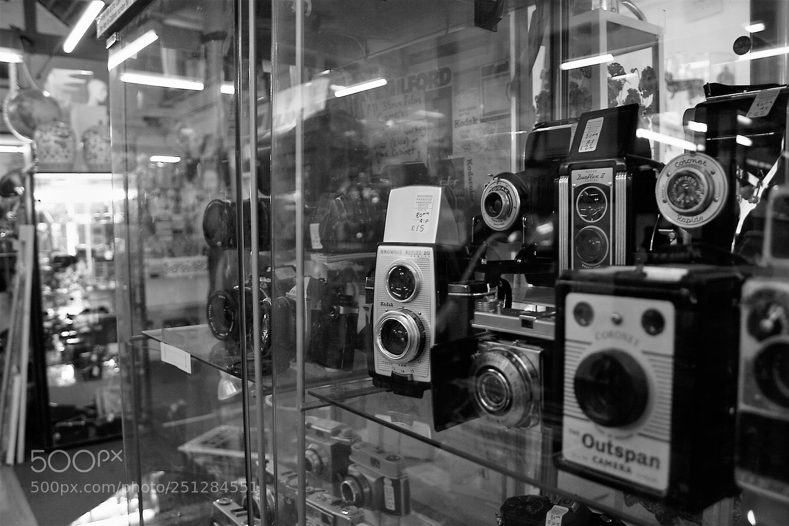 Canon EOS 400D (EOS Digital Rebel XTi / EOS Kiss Digital X) sample photo. () photography