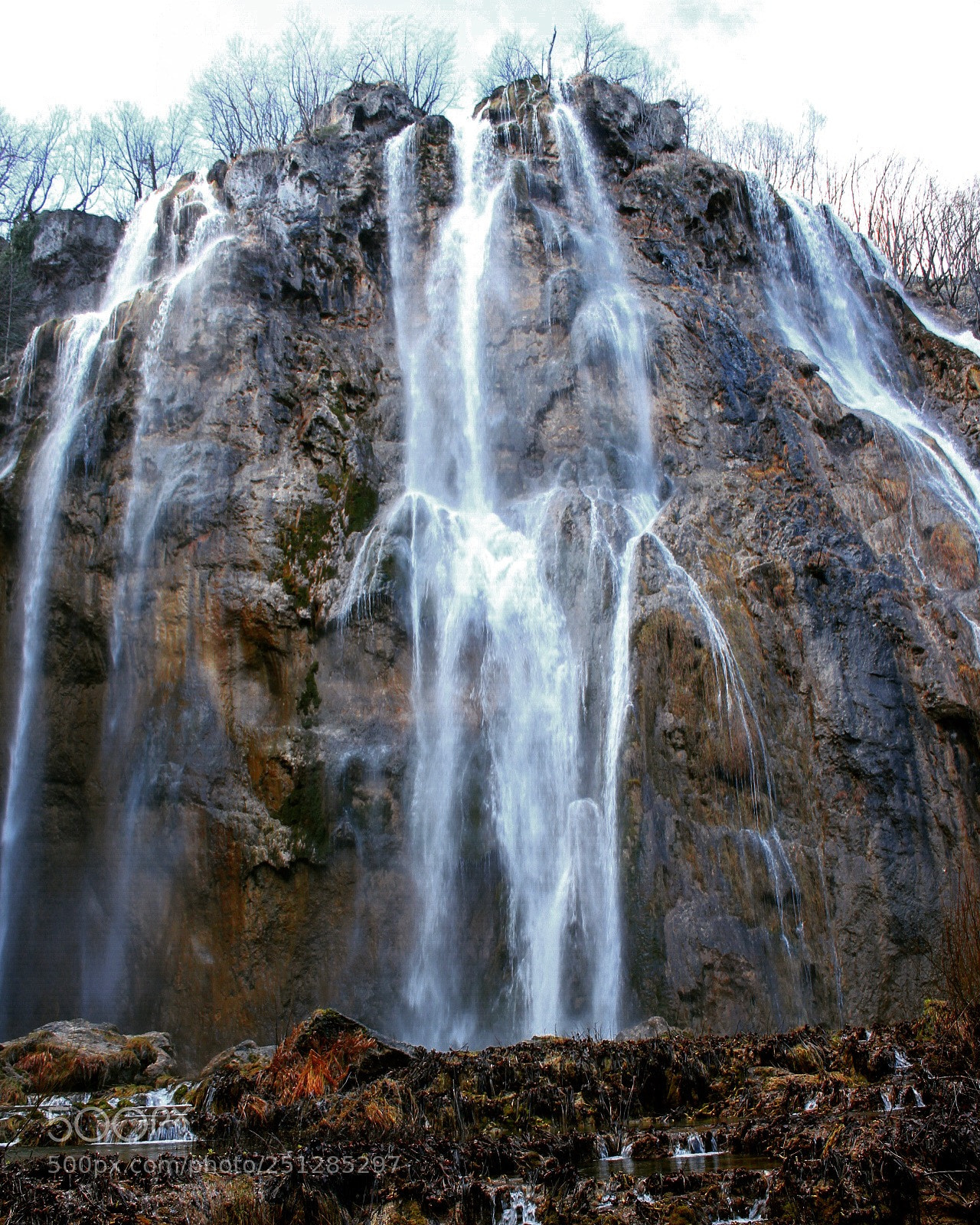 Canon EOS 1300D (EOS Rebel T6 / EOS Kiss X80) sample photo. Waterfall photography