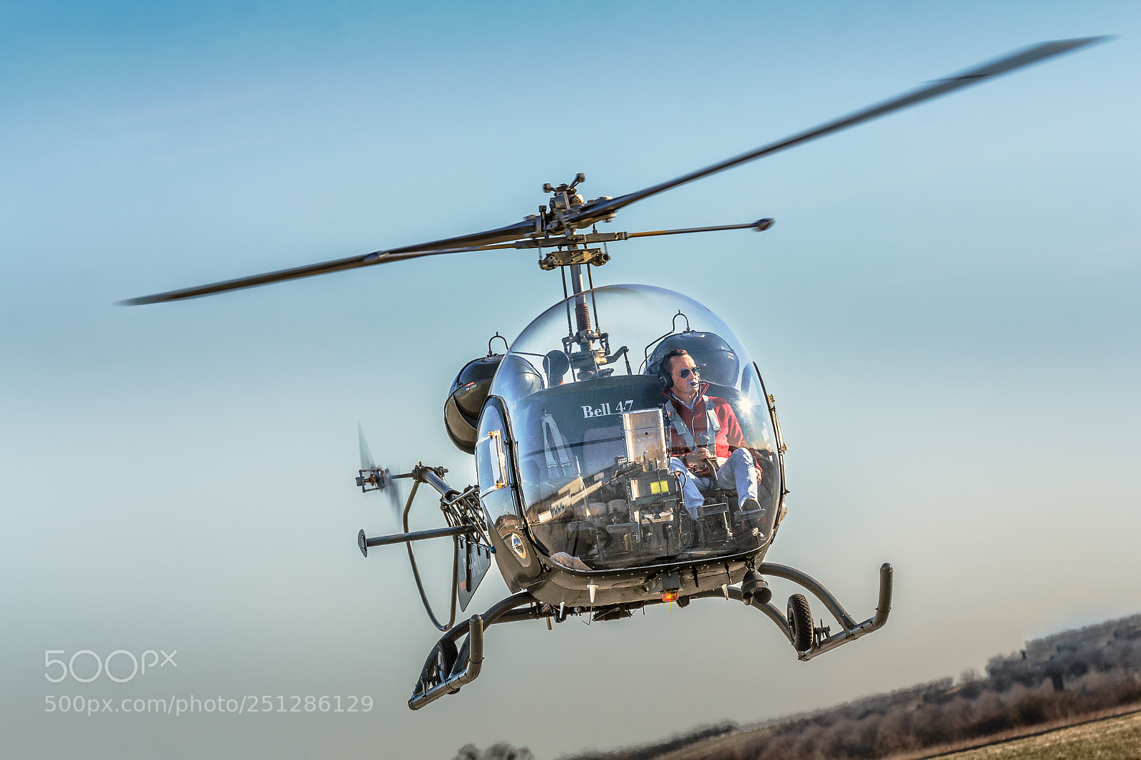 Canon EOS 60D sample photo. Bell 47 take off photography