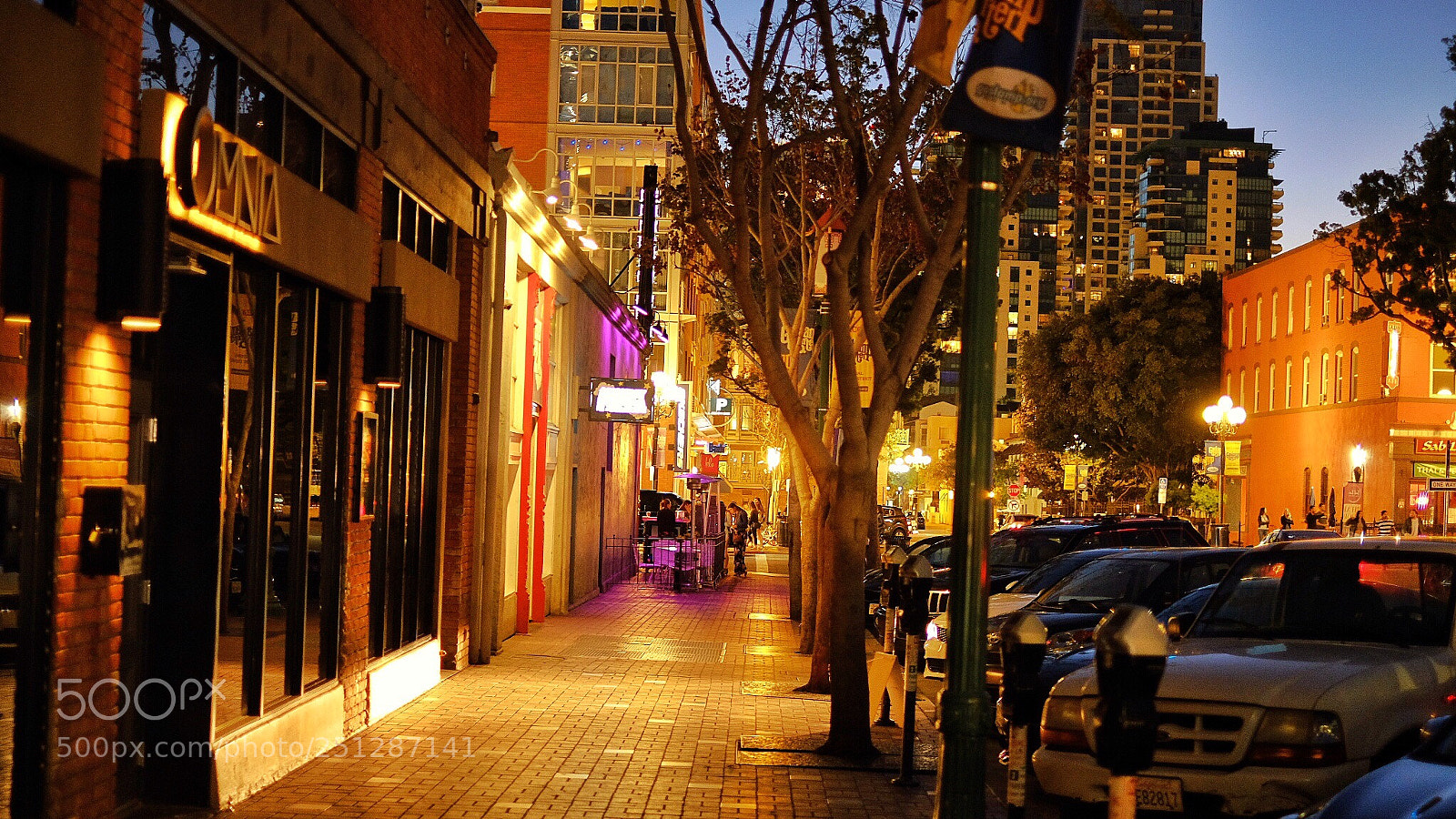 Fujifilm X-T2 sample photo. Gaslamp  photography