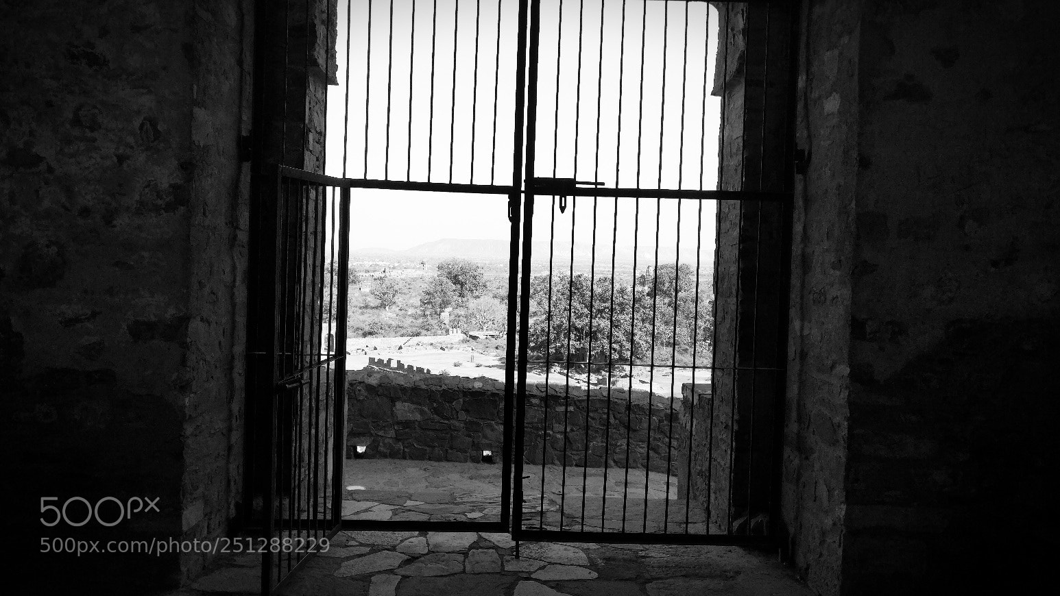 OnePlus A3003 sample photo. At bhangarh fort photography