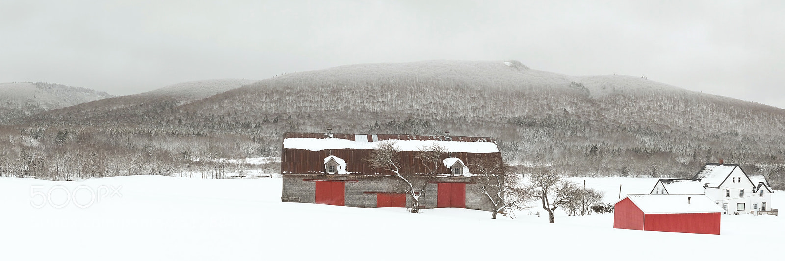 Fujifilm X-H1 sample photo. Barn against mountain photography