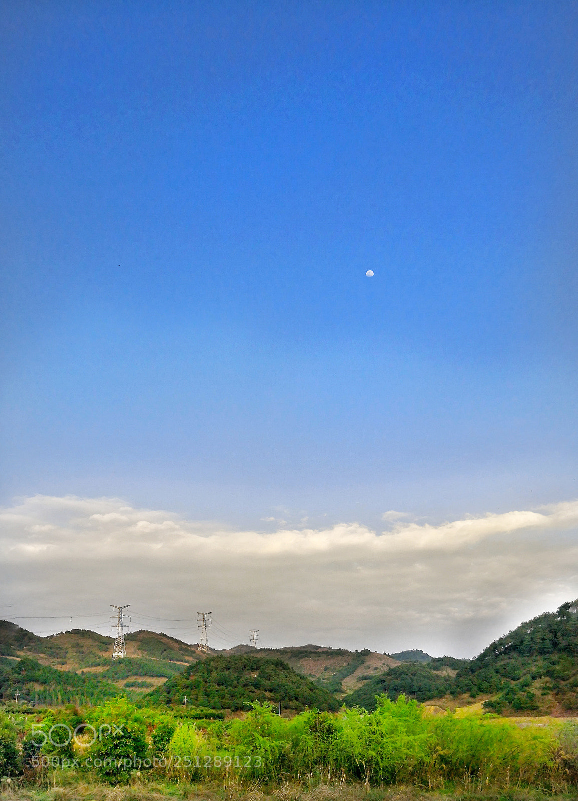 HUAWEI Mate 10 sample photo. 皓月当空 photography