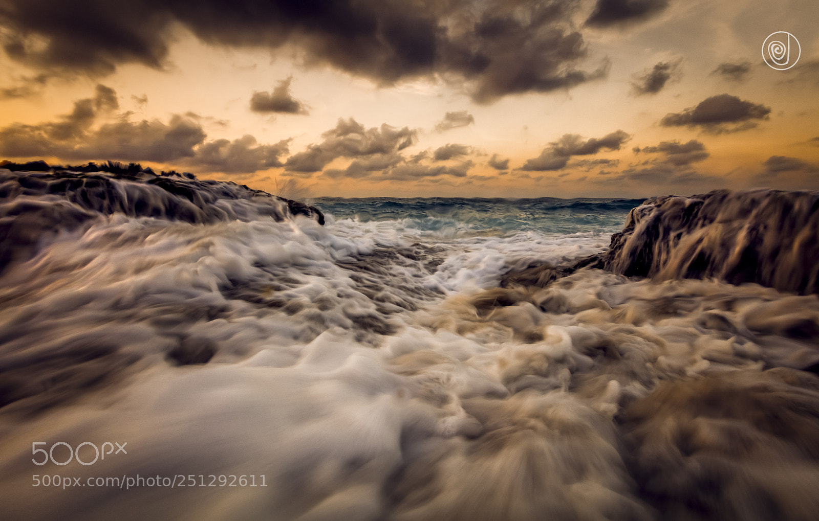 Canon EOS 5DS sample photo. Controcorrente photography