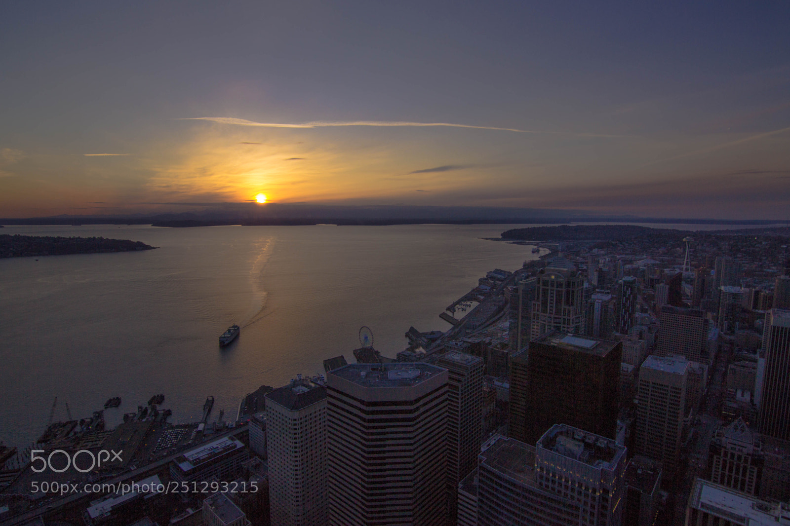 Canon EOS 600D (Rebel EOS T3i / EOS Kiss X5) sample photo. Sunset over seattle photography