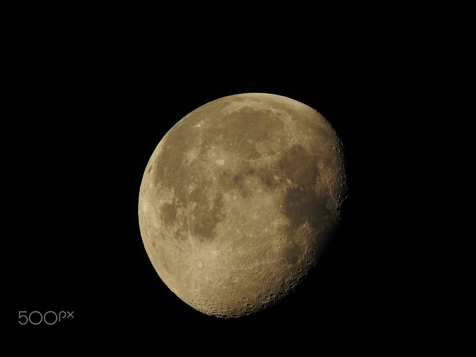 Nikon COOLPIX P900s sample photo. A waning moon photography