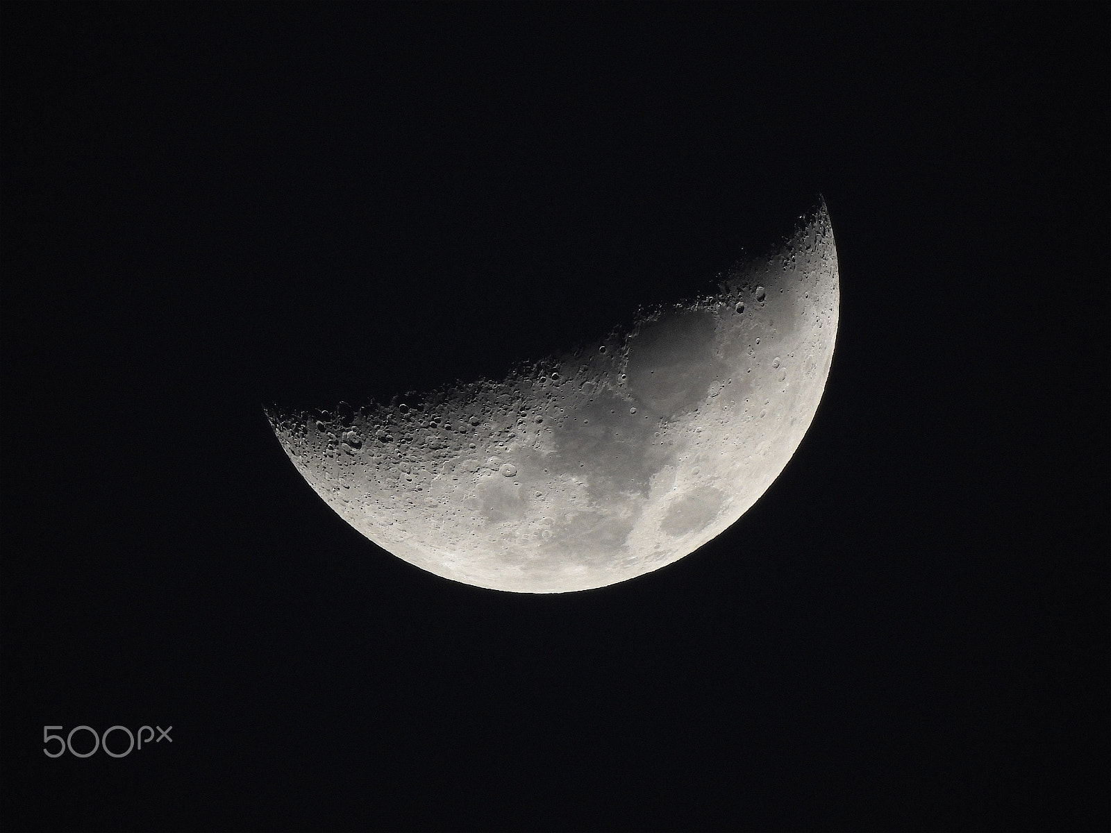 Nikon COOLPIX P900s sample photo. A waxing moon photography