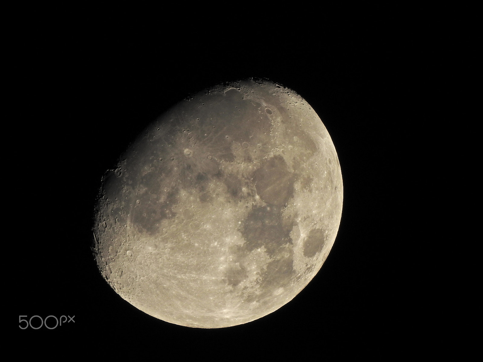 Nikon COOLPIX P900s sample photo. A waning moon photography