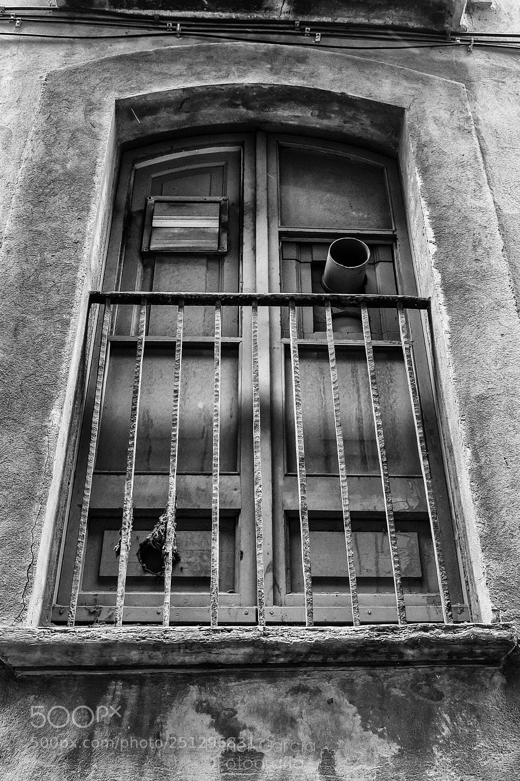 Fujifilm X-T1 sample photo. Window with chimney photography
