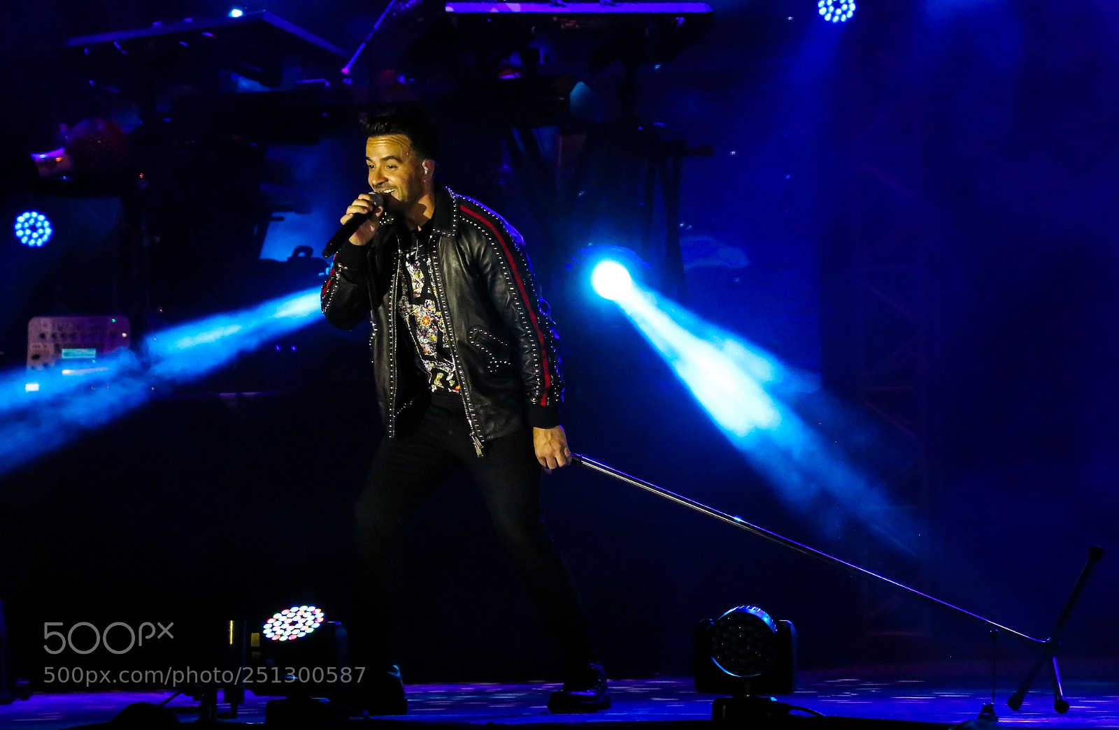 Canon EOS 80D sample photo. Luis fonsi love dance photography