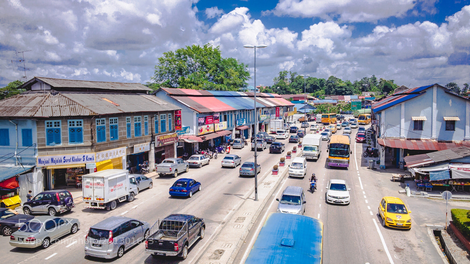 Apple iPhone 6s sample photo. Traffic in senai on photography