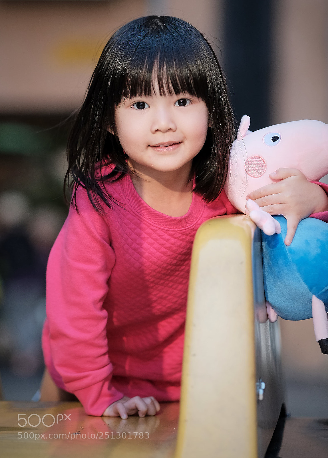 Fujifilm X-T20 sample photo. Chloe and peppa pig photography
