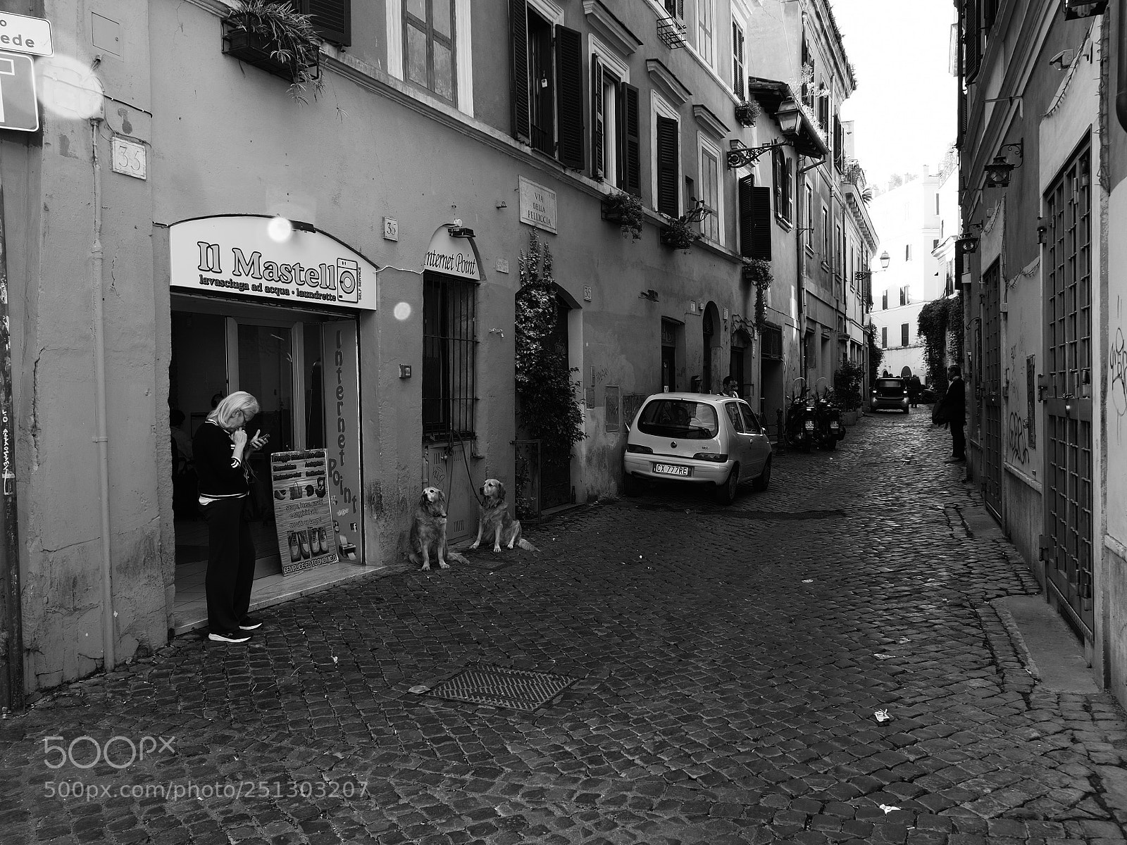 Olympus OM-D E-M5 II sample photo. Roma 17pb046531 20k em5ii photography