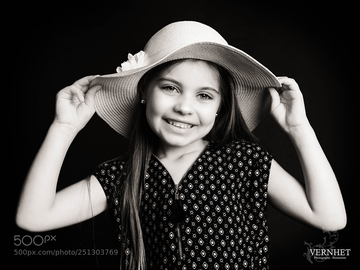 Nikon D800 sample photo. Louane by photovernhet photography