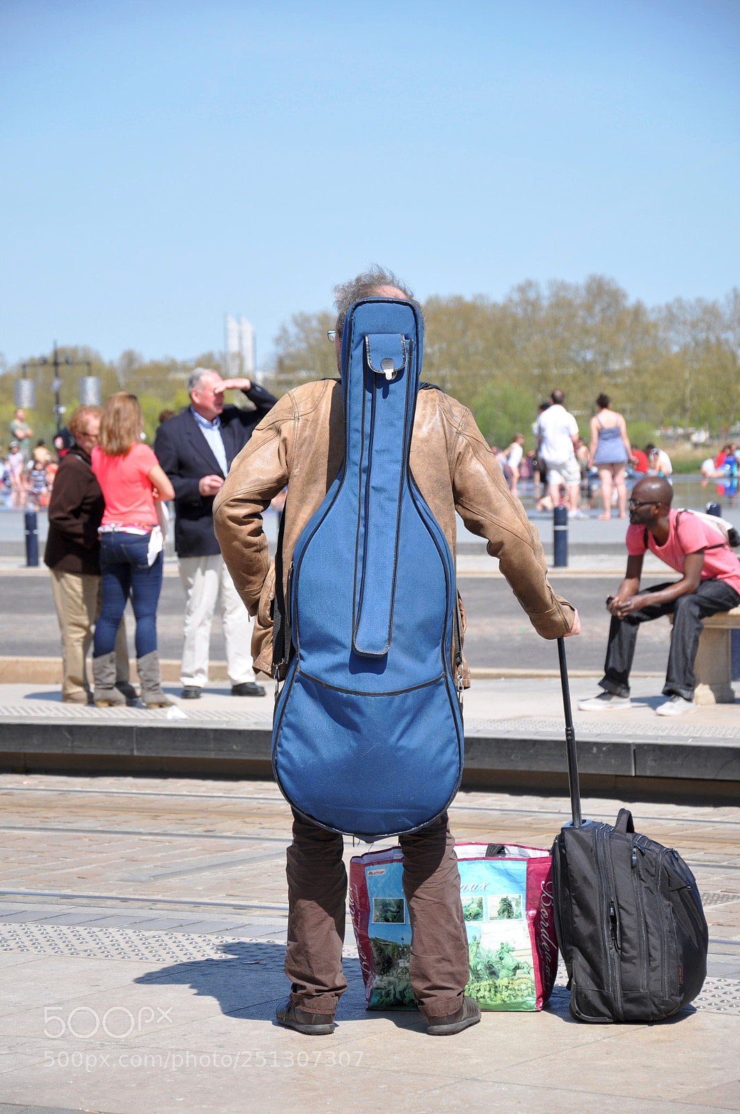 Nikon D90 sample photo. Musician waiting photography