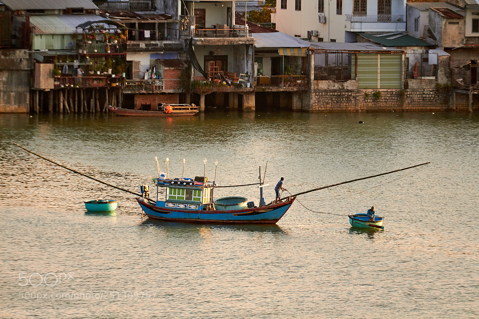 Canon EOS 650D (EOS Rebel T4i / EOS Kiss X6i) sample photo. Boats in town photography