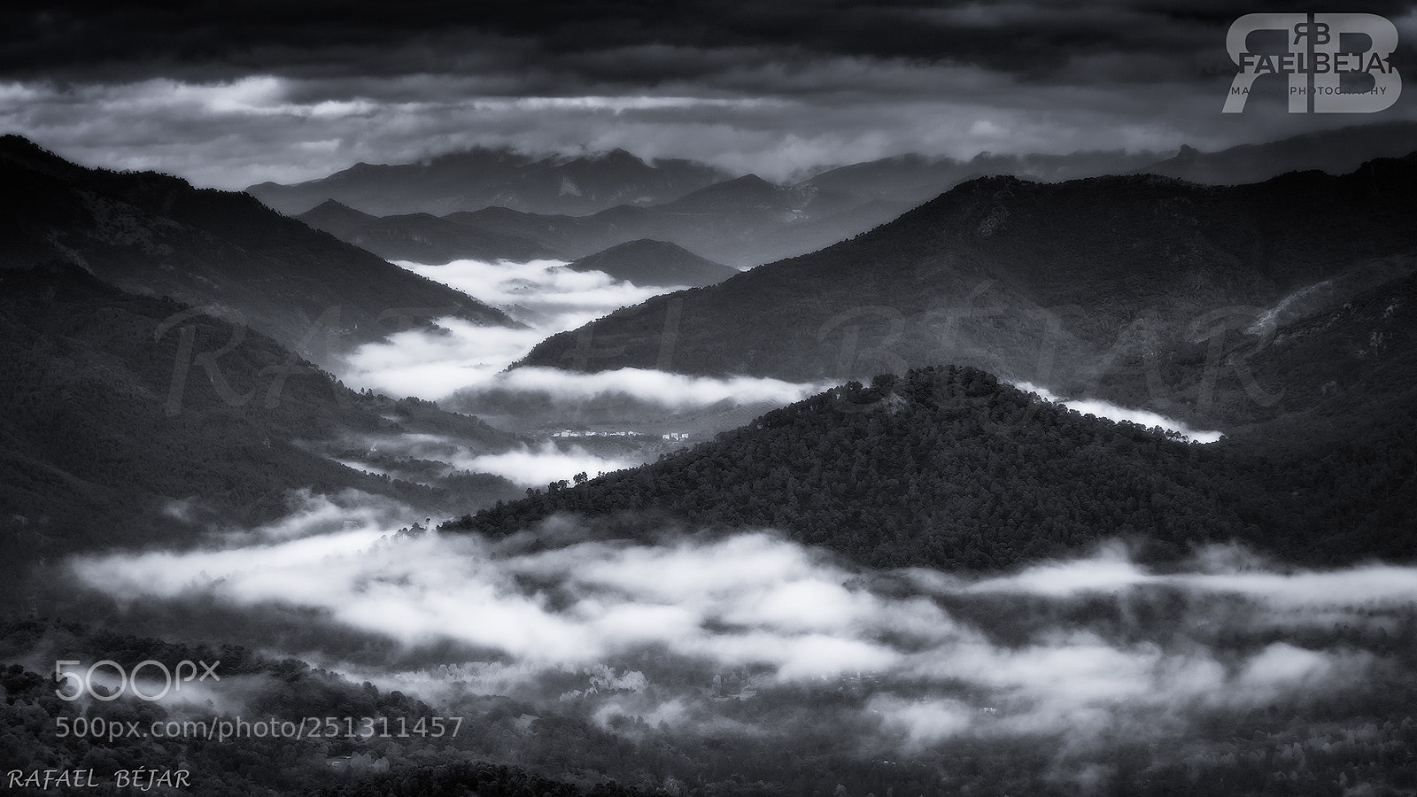 Nikon D90 sample photo. Entre nubes photography