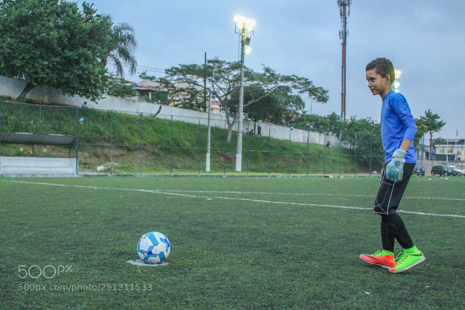 Canon EOS 1300D (EOS Rebel T6 / EOS Kiss X80) sample photo. Futebol. photography