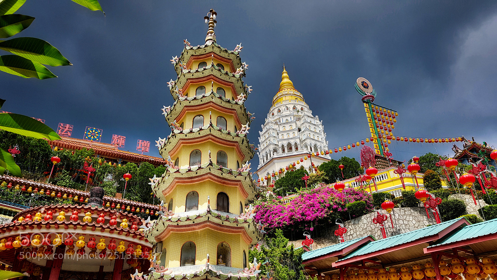 Samsung Galaxy S8 sample photo. Kek lok si temple photography
