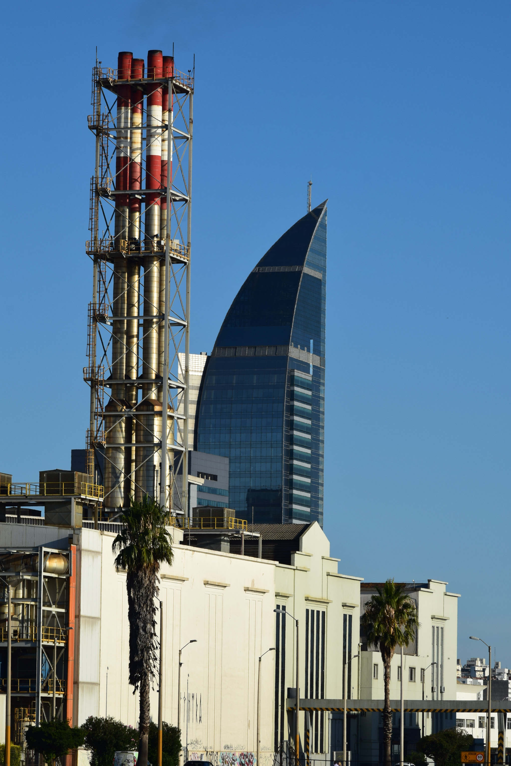 Nikon D5300 sample photo. Central batlle & torre de las telecomunicaciones photography