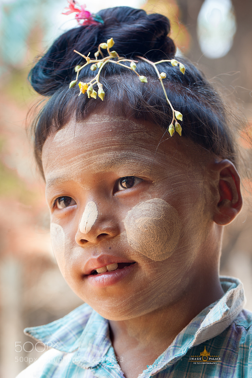 Canon EOS 5D Mark II sample photo. Myanmar kid photography